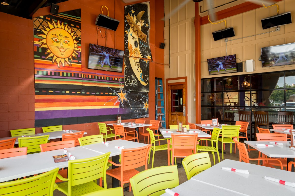 Huey Luey's Mexican Kitchen & Margarita Bar